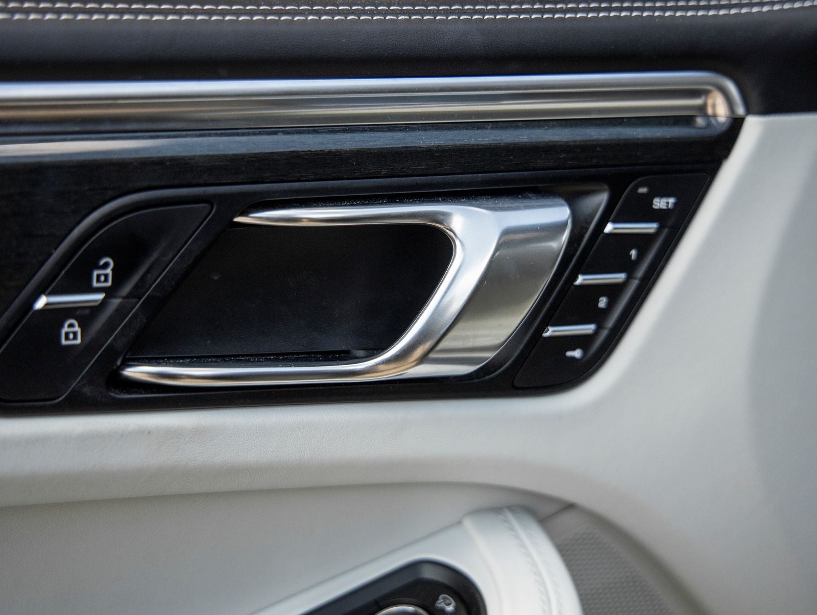 2023 Porsche Macan Macan S (MY23)