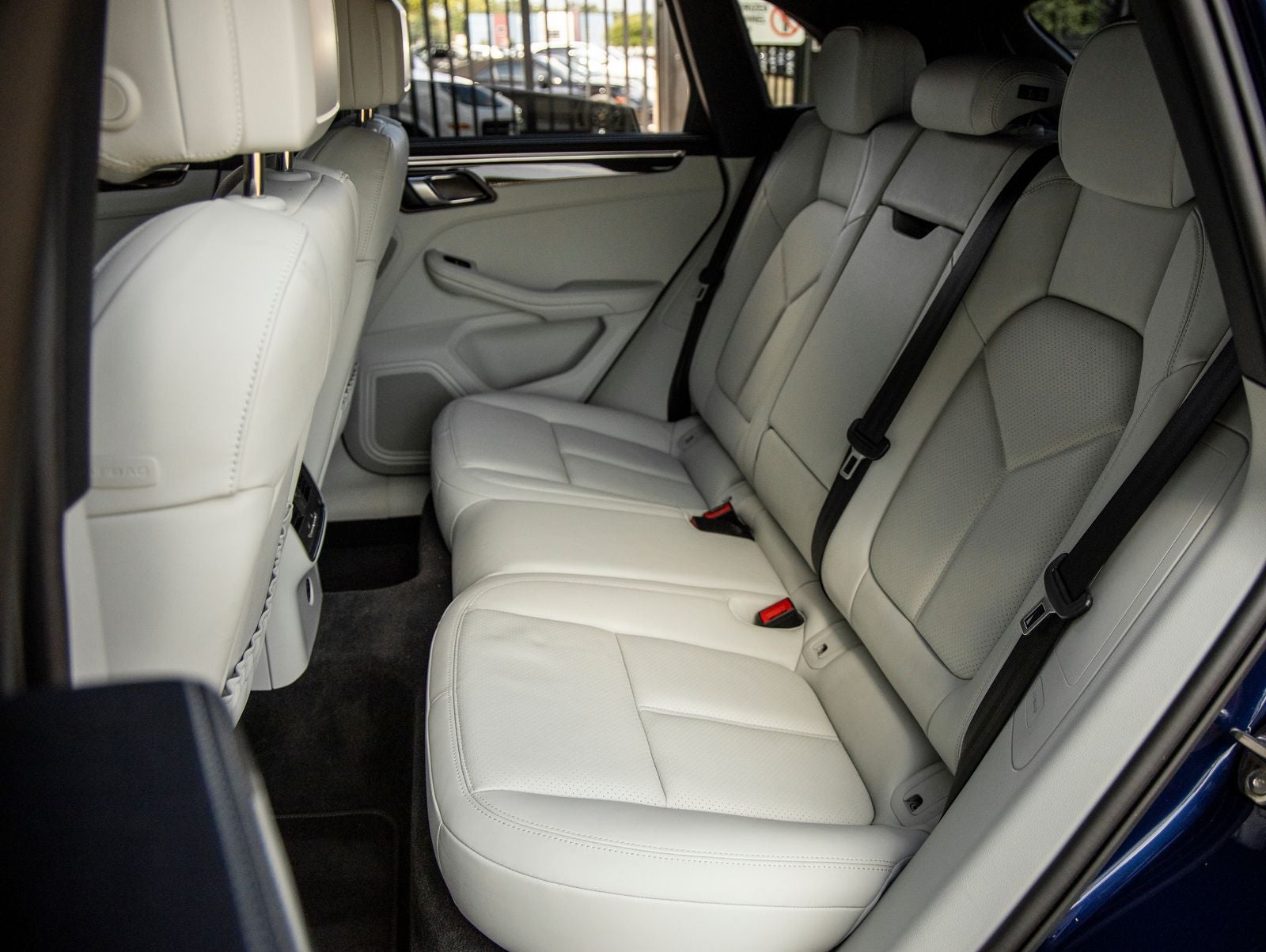 2023 Porsche Macan Macan S (MY23)