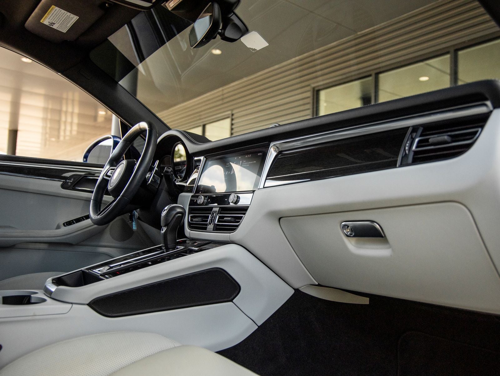 2023 Porsche Macan Macan S (MY23)