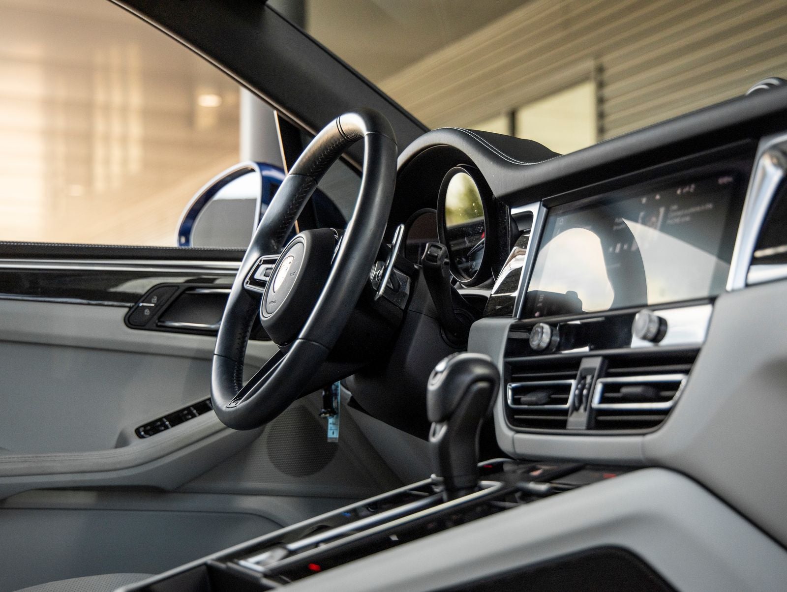 2023 Porsche Macan Macan S (MY23)