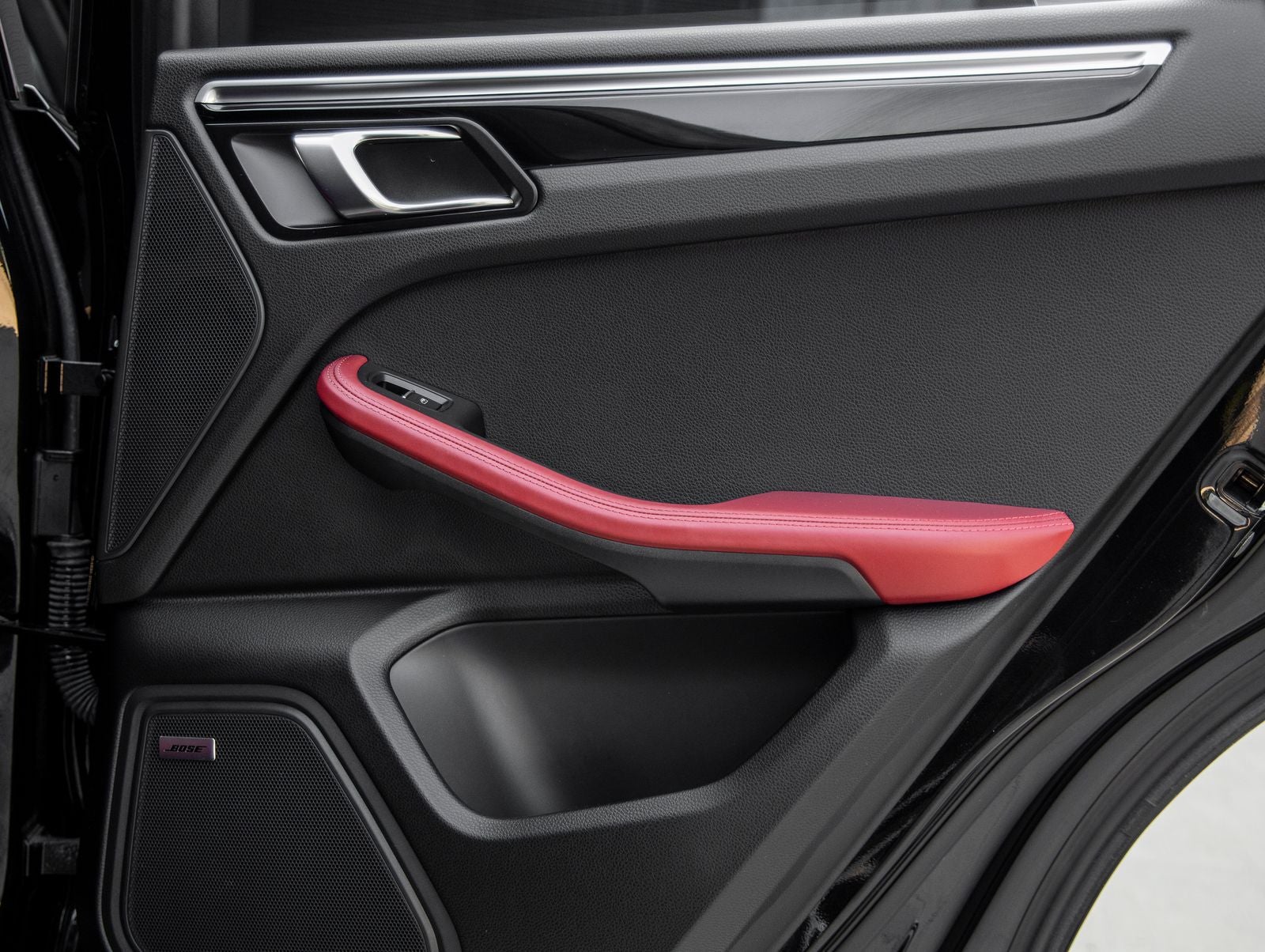 2024 Porsche Macan S