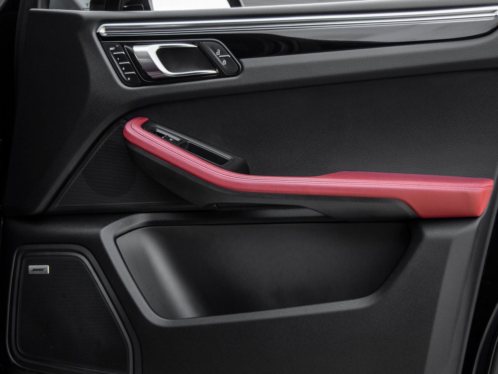 2024 Porsche Macan S