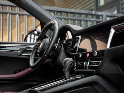 2024 Porsche Macan S