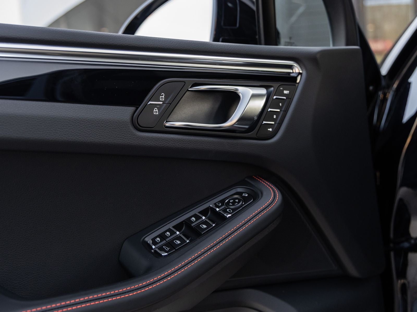 2026 Porsche Macan Macan S