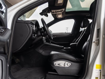 2022 Porsche Macan Macan S