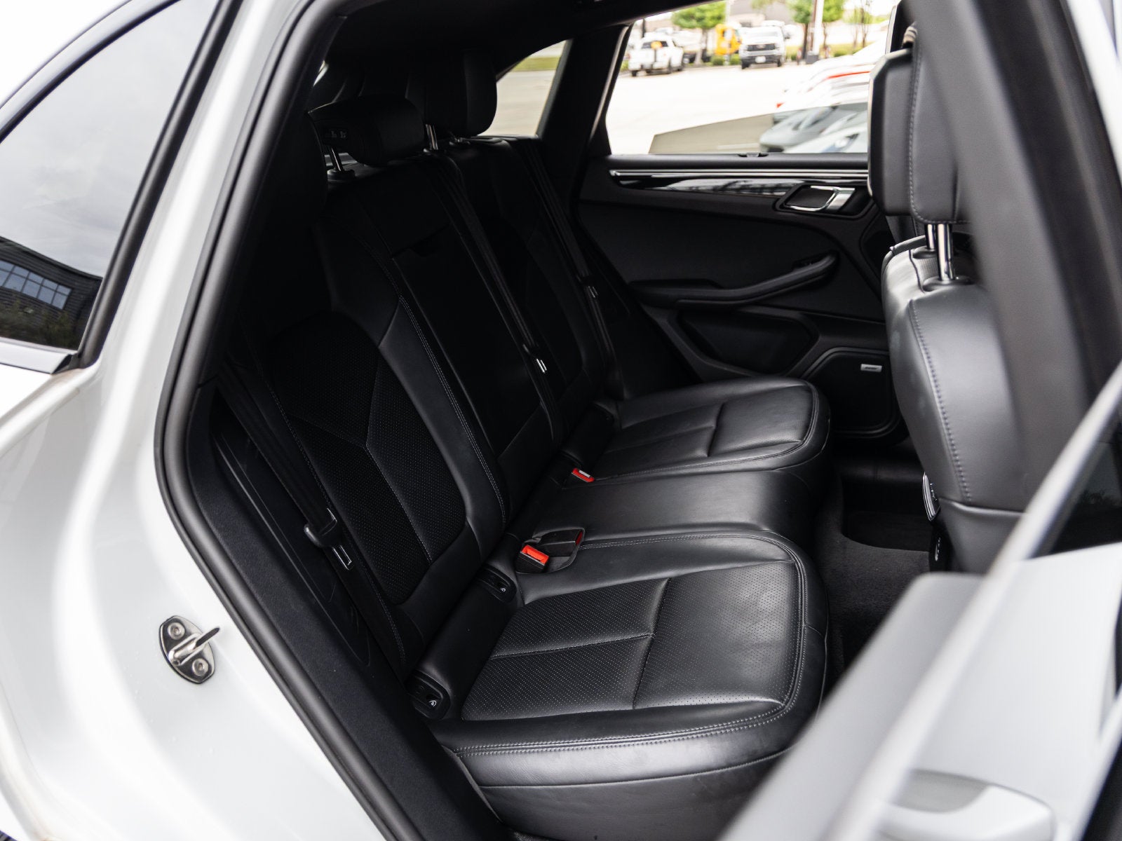 2022 Porsche Macan Macan S