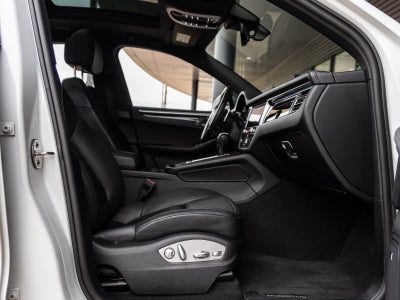 2022 Porsche Macan Macan S