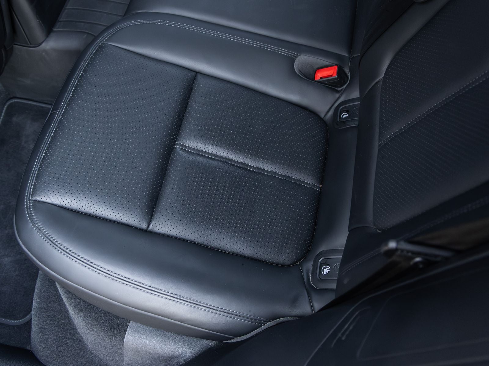 2024 Porsche Macan Macan S (MY24)