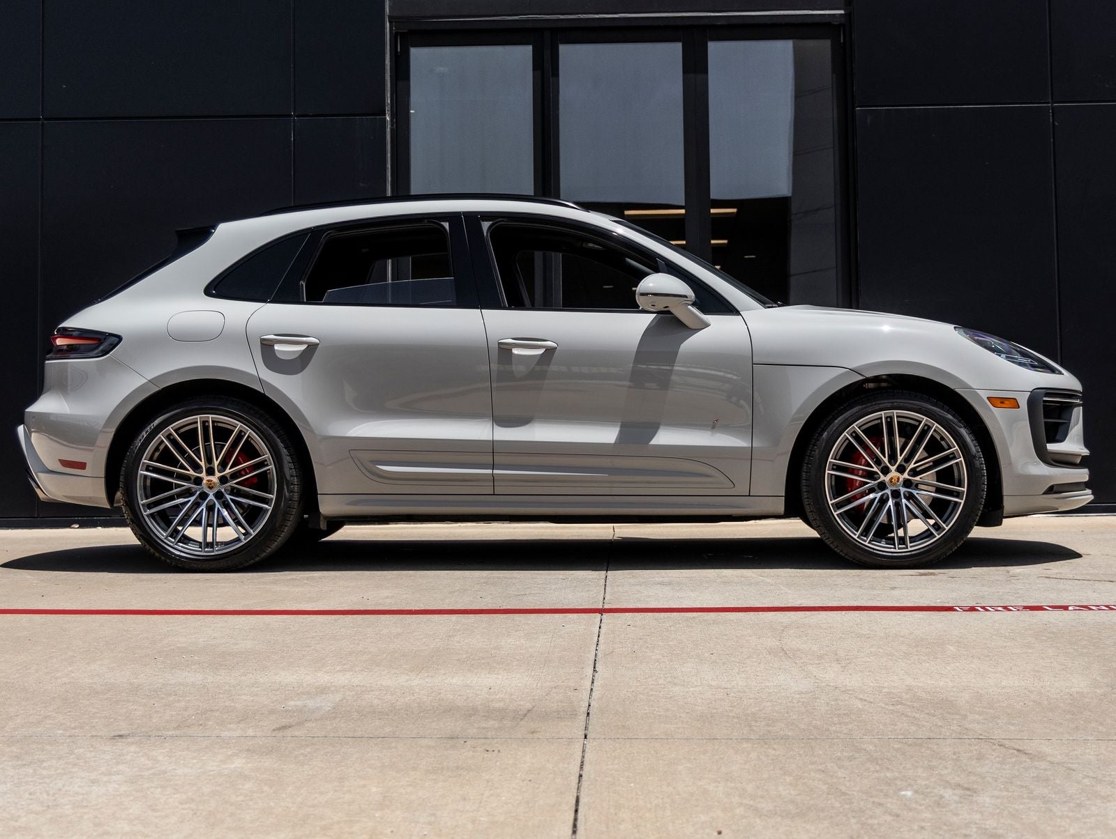 2025 Porsche Macan Macan S