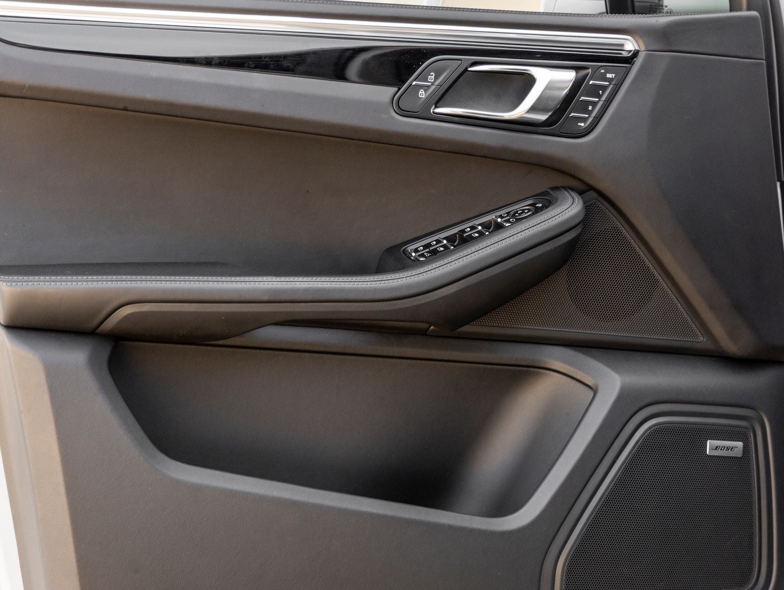 2025 Porsche Macan Macan S