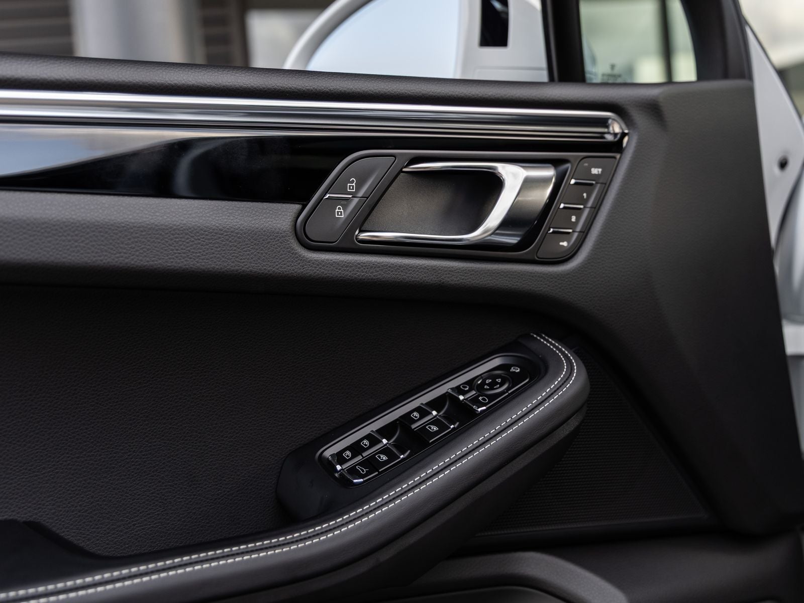 2026 Porsche Macan Macan S