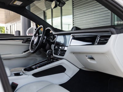 2022 Porsche Macan S