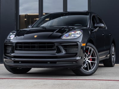 2022 Porsche Macan S