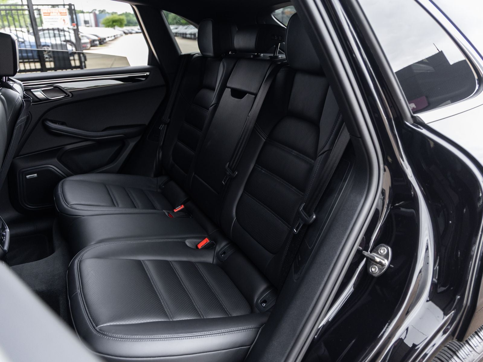 2022 Porsche Macan S