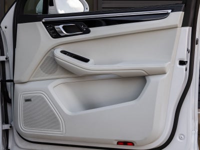 2022 Porsche Macan Macan S