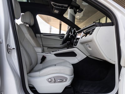2022 Porsche Macan Macan S