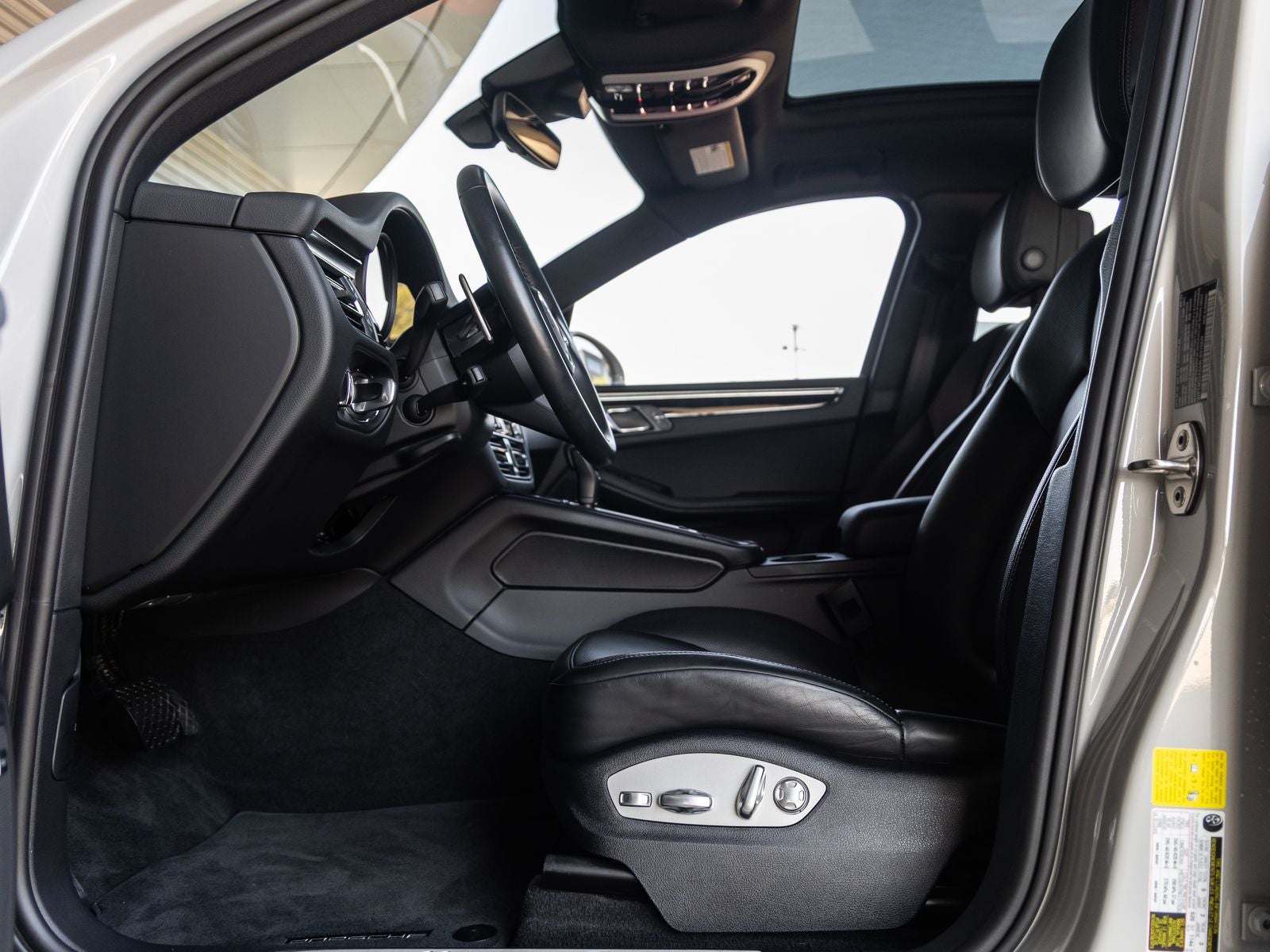 2024 Porsche Macan Macan S