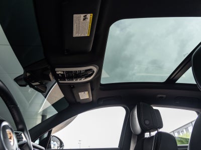 2024 Porsche Macan S