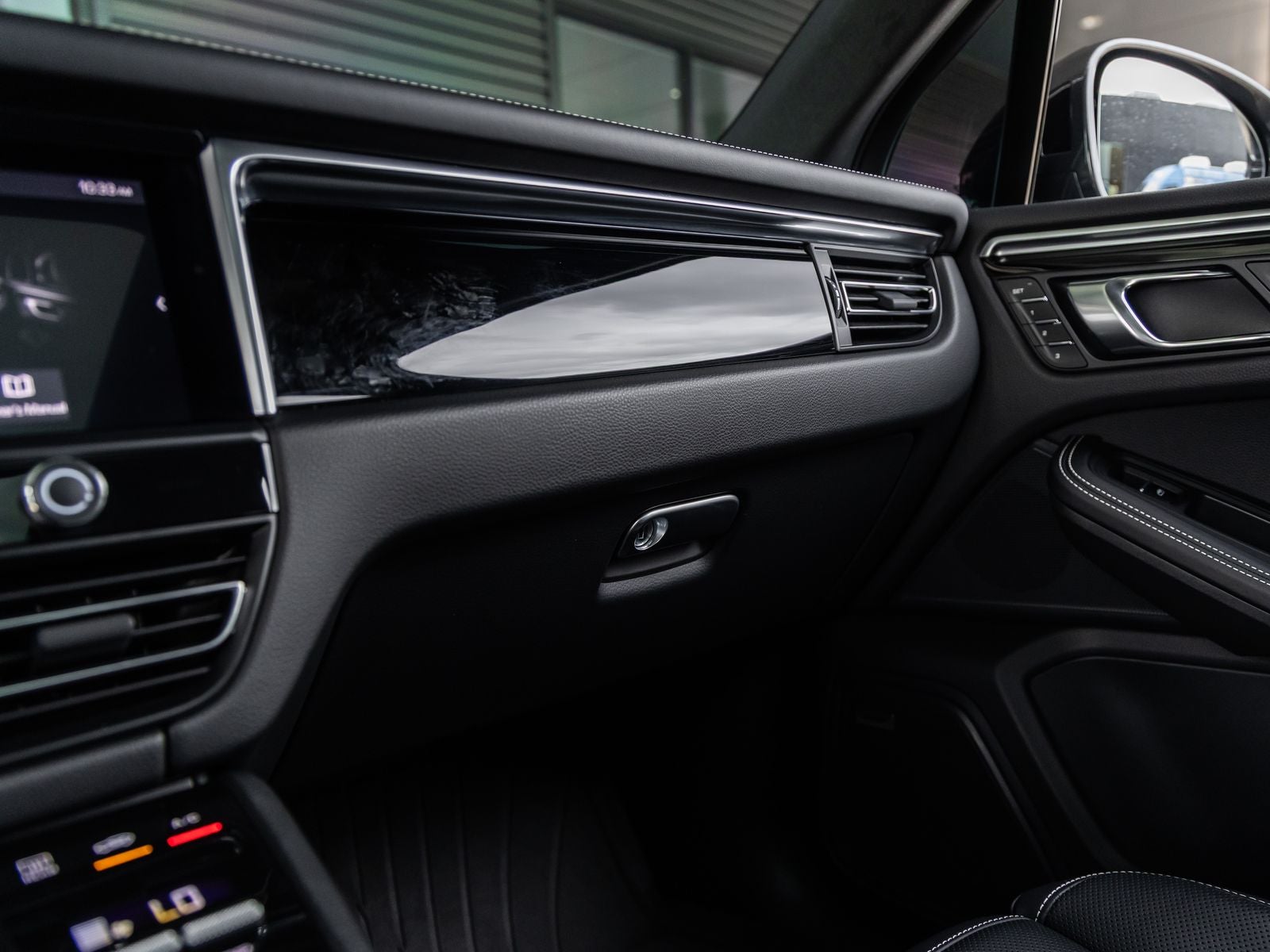 2024 Porsche Macan S