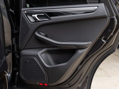 2024 Porsche Macan S