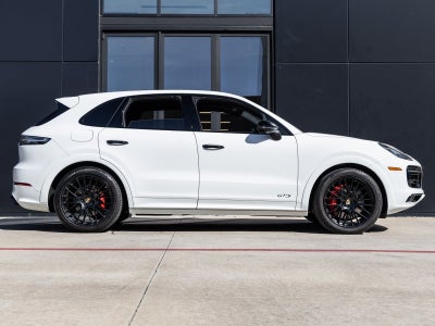 2022 Porsche Cayenne GTS