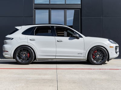 2025 Porsche Cayenne Cayenne GTS