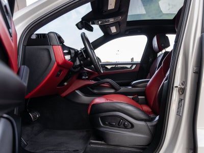 2025 Porsche Cayenne Cayenne GTS