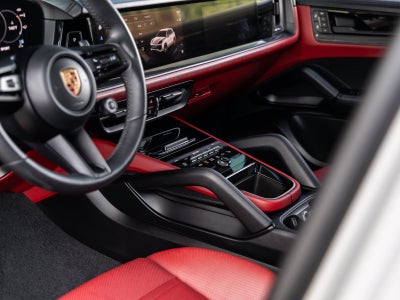 2025 Porsche Cayenne Cayenne GTS