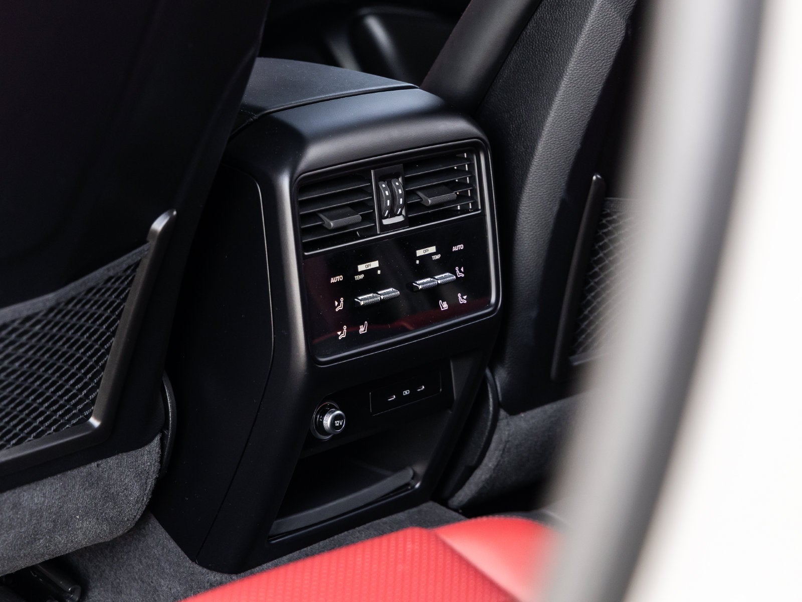 2025 Porsche Cayenne Cayenne GTS