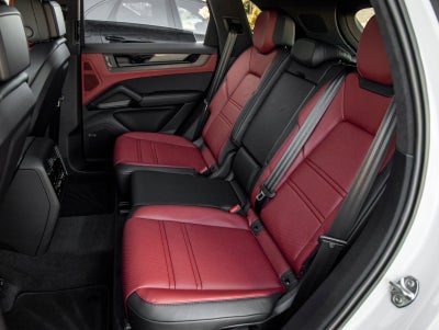 2026 Porsche Cayenne Cayenne GTS
