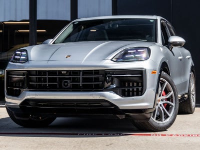2025 Porsche Cayenne GTS