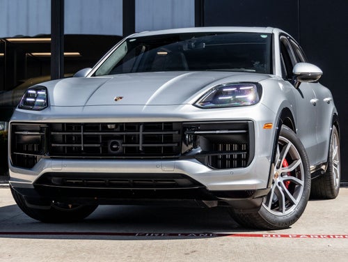 2025 Porsche Cayenne GTS