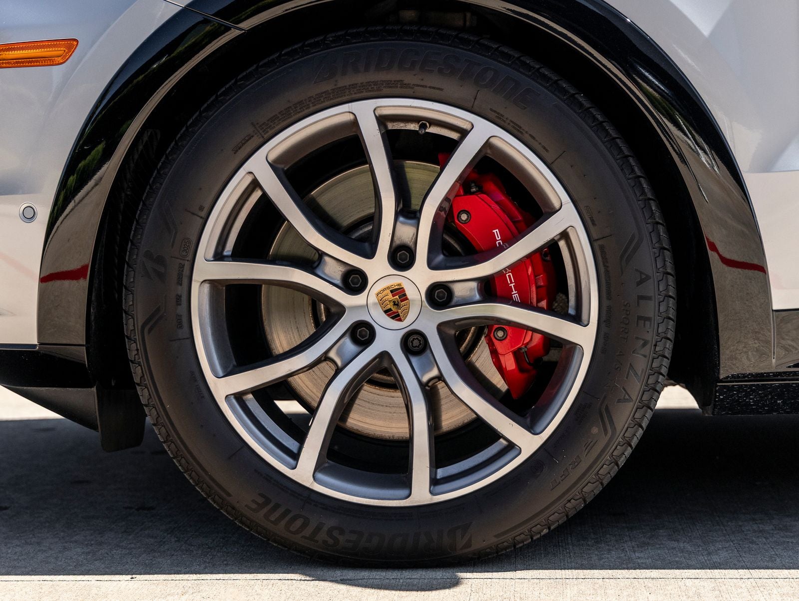 2025 Porsche Cayenne GTS