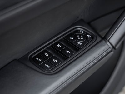 2025 Porsche Cayenne GTS