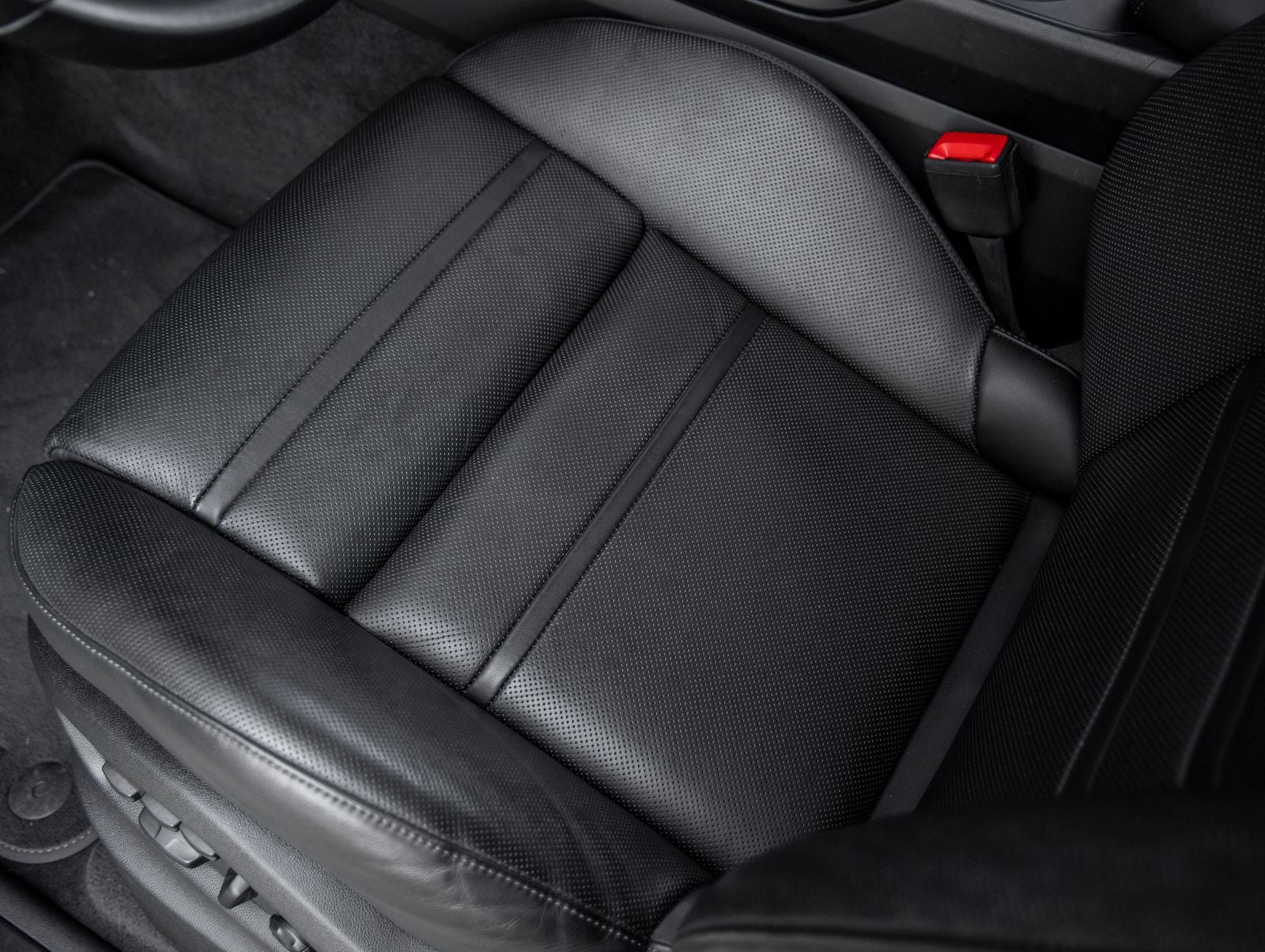 2025 Porsche Cayenne GTS