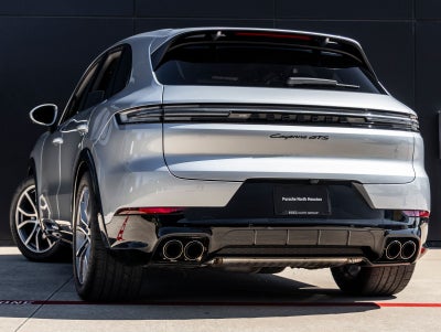 2025 Porsche Cayenne GTS