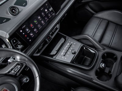 2025 Porsche Cayenne GTS