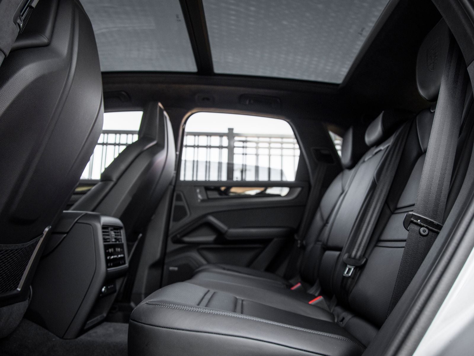 2025 Porsche Cayenne GTS