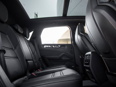 2025 Porsche Cayenne GTS