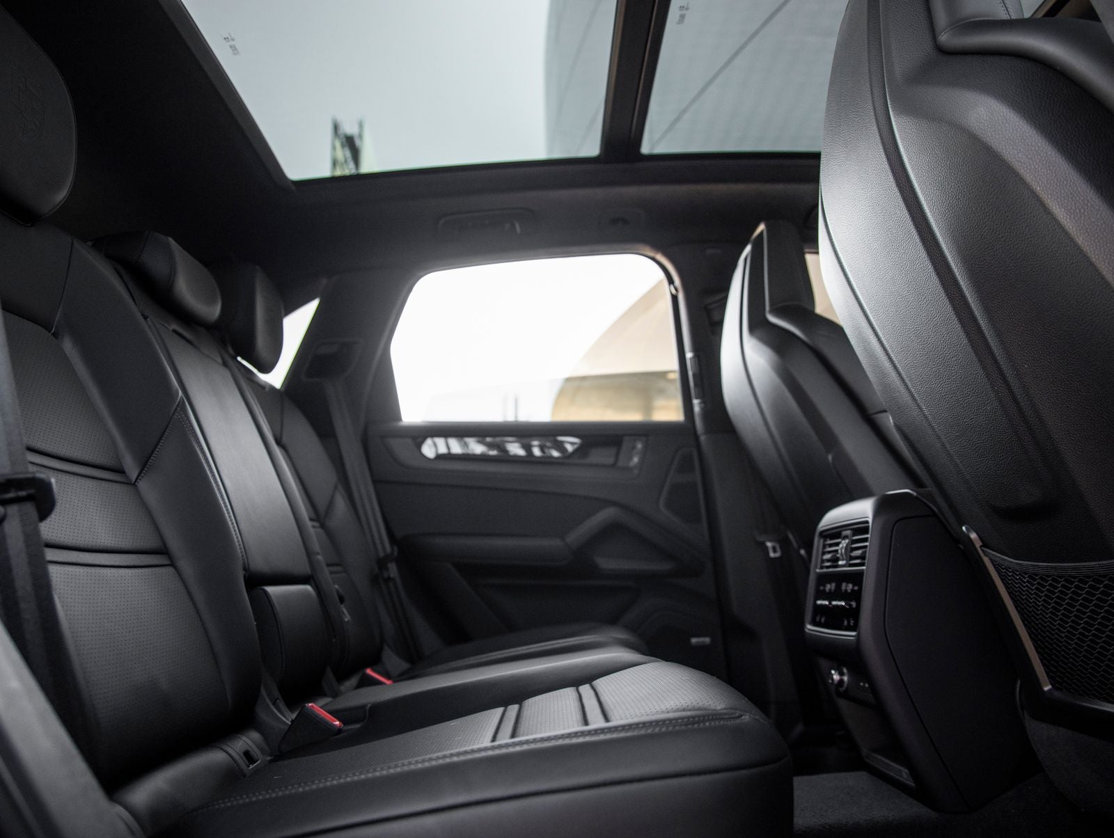2025 Porsche Cayenne GTS