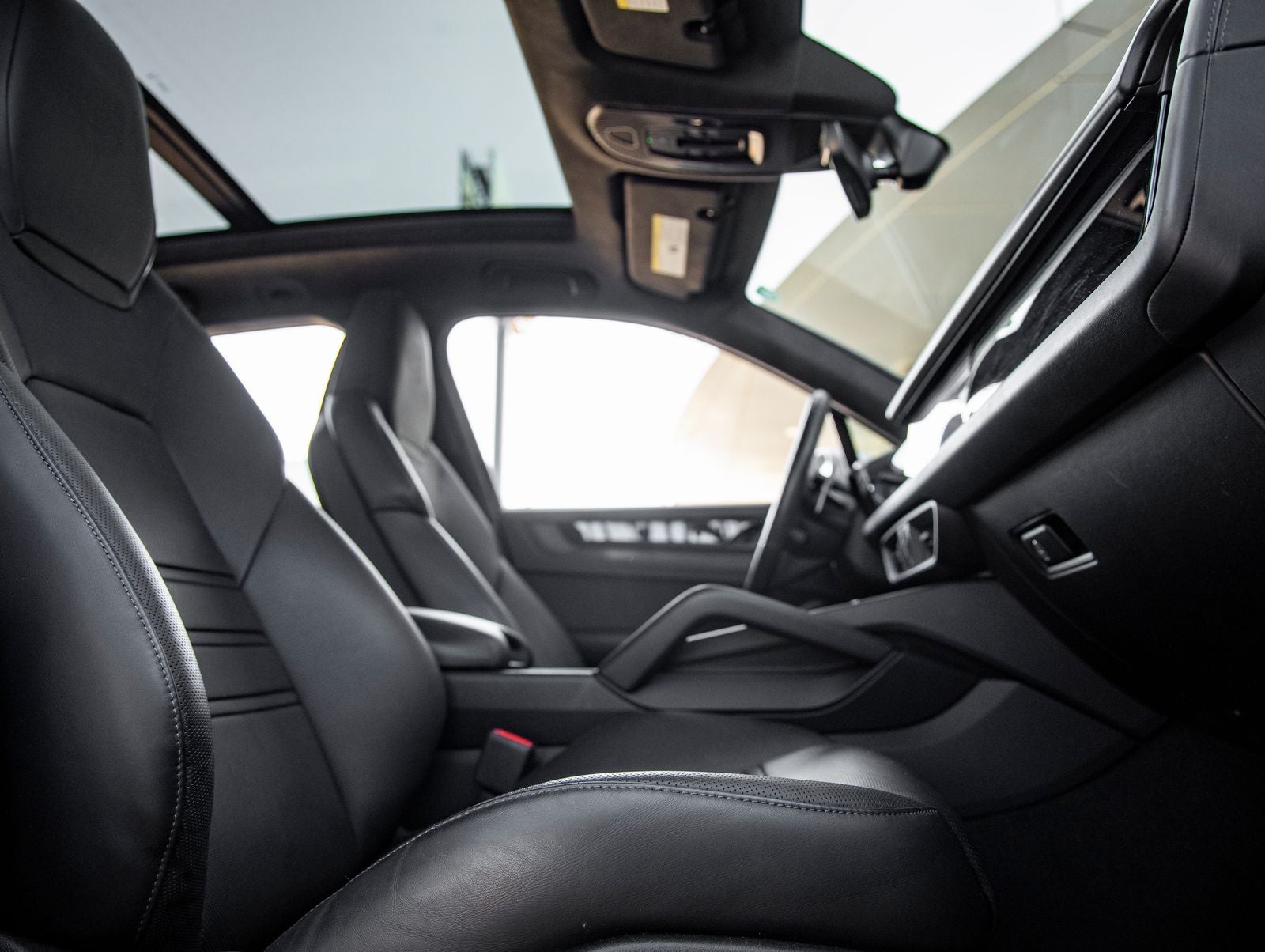 2025 Porsche Cayenne GTS