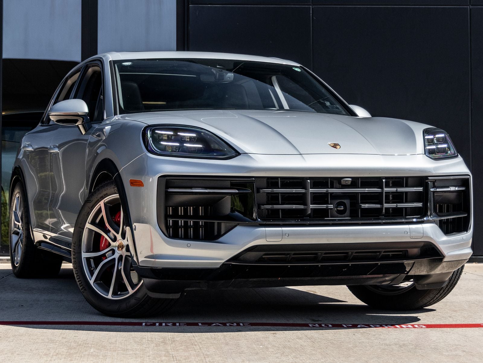 2025 Porsche Cayenne GTS