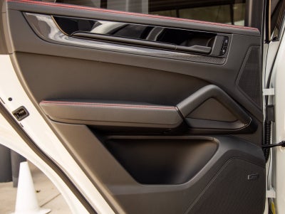 2026 Porsche Cayenne Cayenne GTS