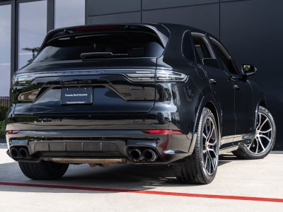 2023 Porsche Cayenne Cayenne GTS (MY23)