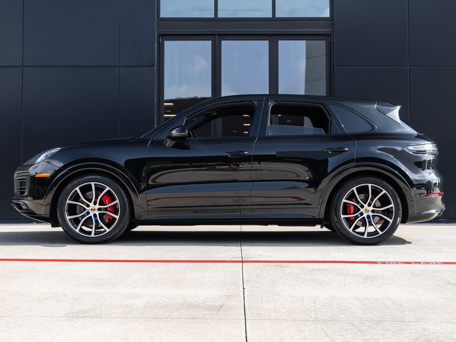 2023 Porsche Cayenne Cayenne GTS (MY23)