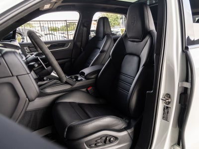 2025 Porsche Cayenne Cayenne GTS