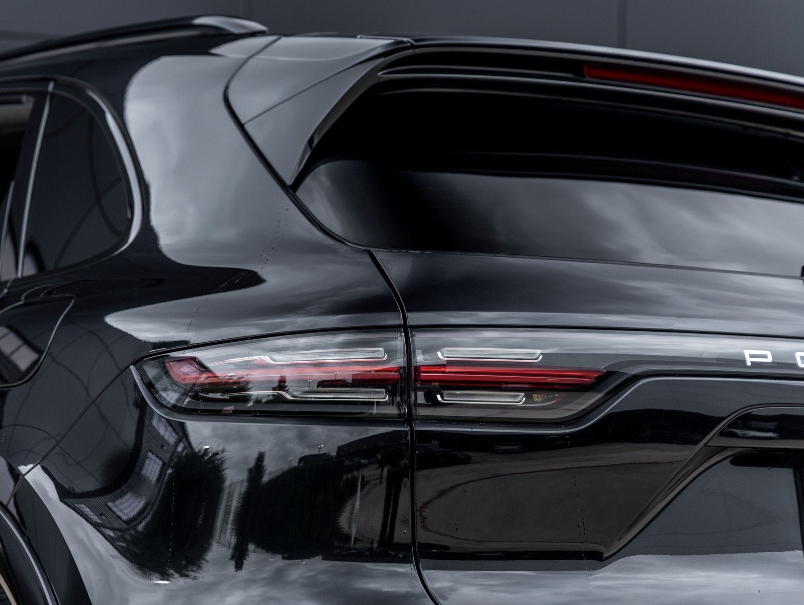 2022 Porsche Cayenne E-Hybrid Cayenne Turbo S E-Hybrid (MY22)