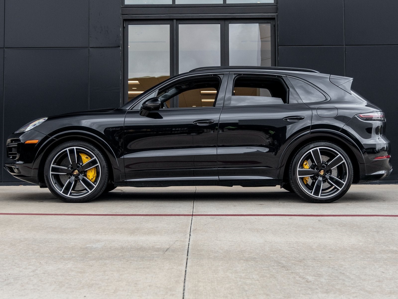 2022 Porsche Cayenne E-Hybrid Cayenne Turbo S E-Hybrid (MY22)