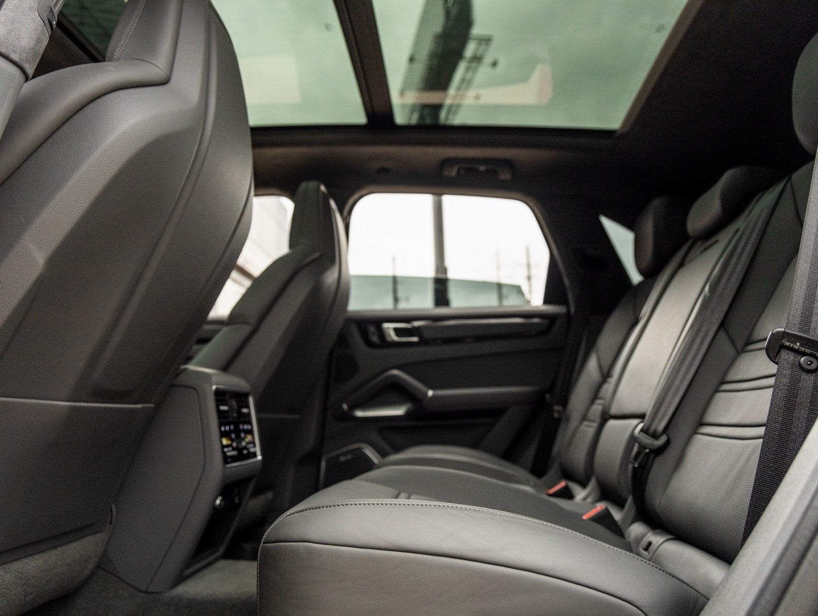 2022 Porsche Cayenne E-Hybrid Cayenne Turbo S E-Hybrid (MY22)