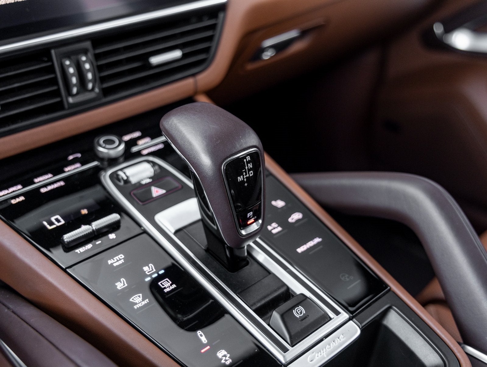 2023 Porsche Cayenne E-Hybrid Cayenne Turbo S E-Hybrid (MY23)